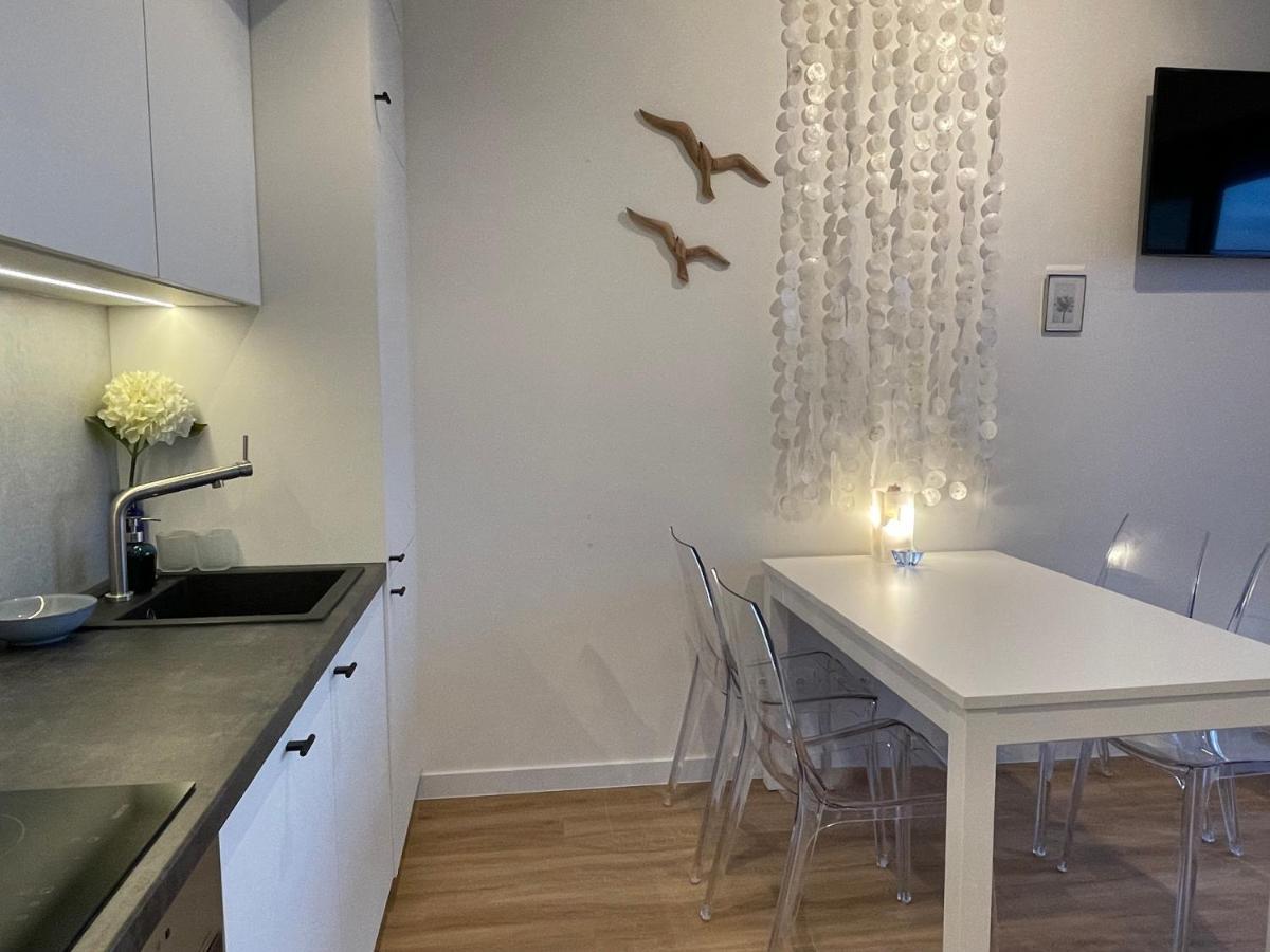Apartament Morski Widok Nautic Park 51 Darlowko Exteriör bild