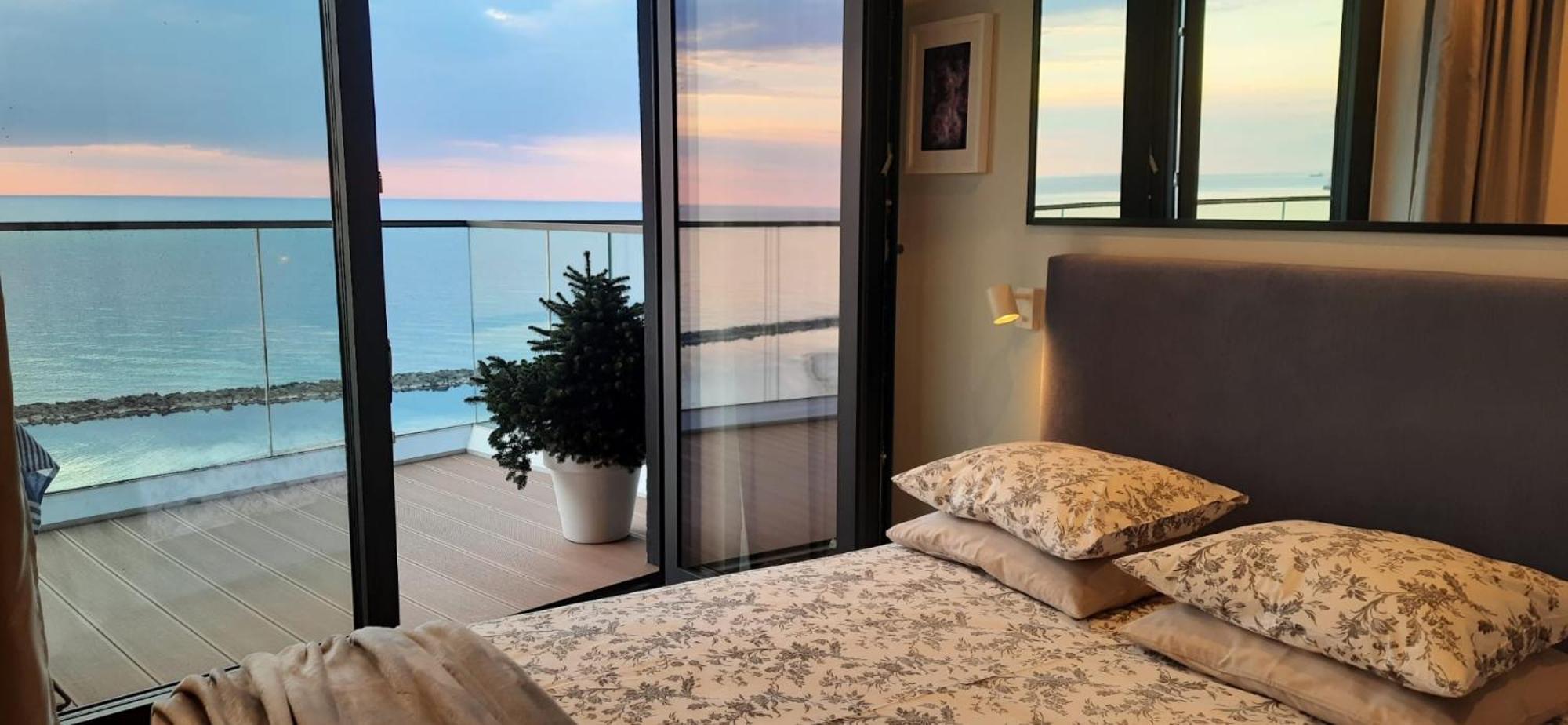 Apartament Morski Widok Nautic Park 51 Darlowko Exteriör bild